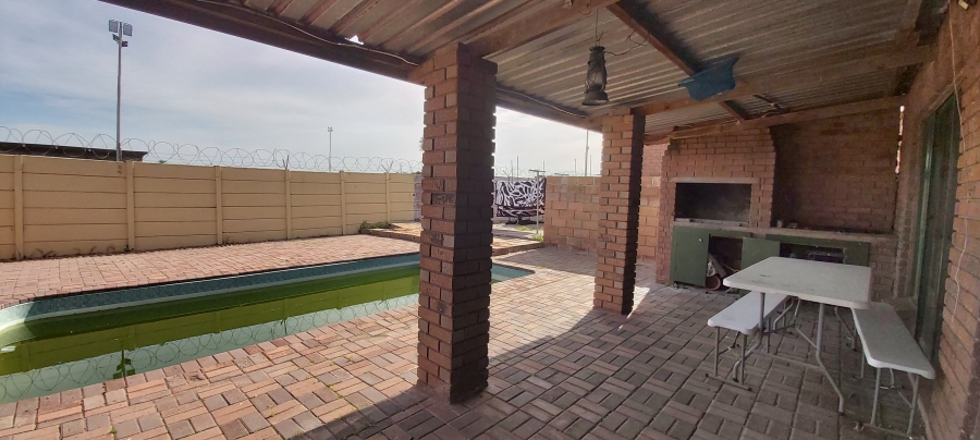 3 Bedroom Property for Sale in Vredenburg Western Cape